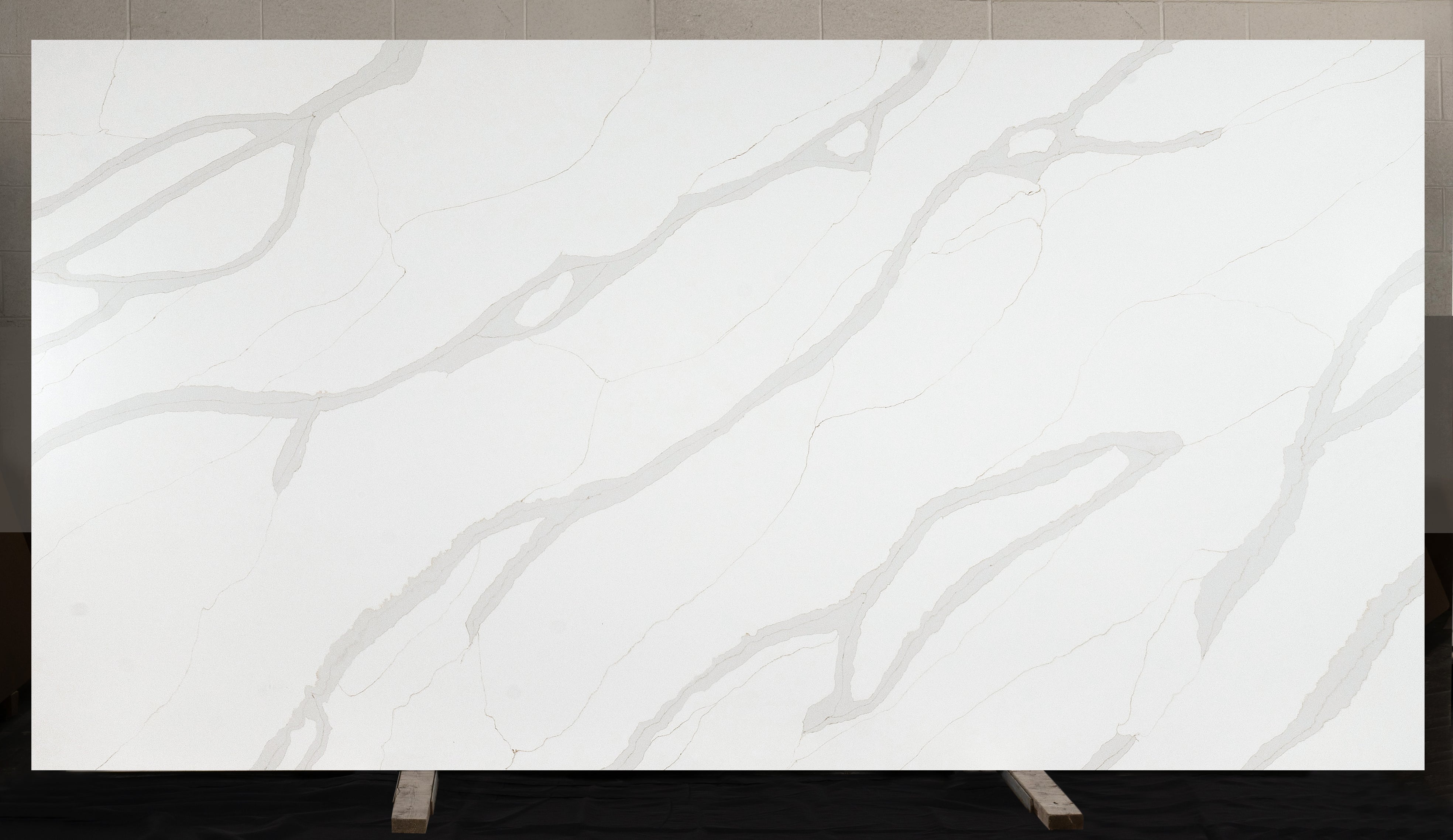 Calacatta Classic – Esos Countertops Cabinets