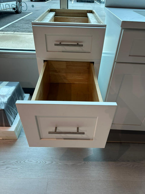 White Shaker Bathroom Vanity with 3 Drawers (Only Pickup)