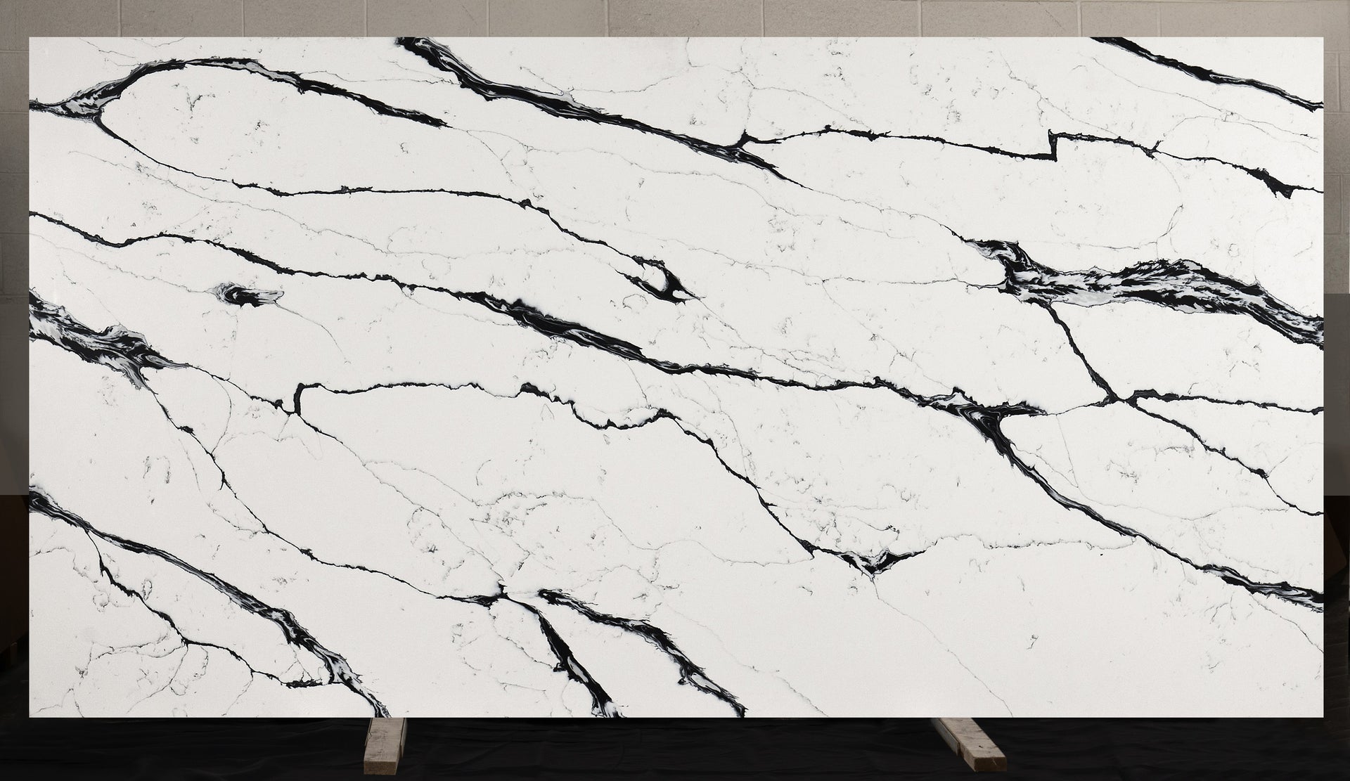 Calacatta Wagli Black – Esos Countertops Cabinets